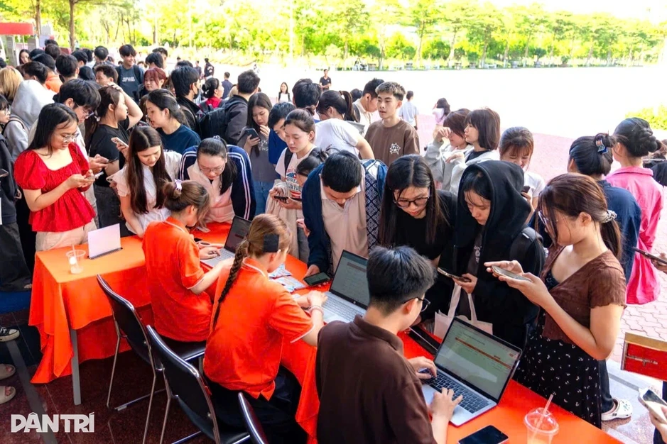 Sinh viên công nghệ ra trường "đương đầu" thử thách AI Sinh viên công nghệ ra trường "đương đầu" thử thách AI