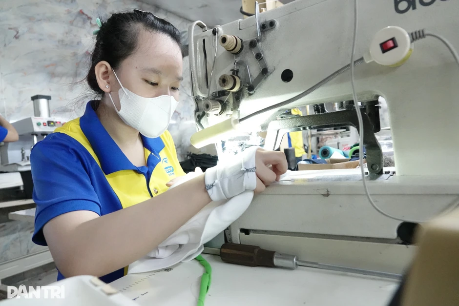 Tăng lương liên tục, nhiều người Việt vẫn thấy thu nhập chưa đủ sống Tăng lương liên tục, nhiều người Việt vẫn thấy thu nhập chưa đủ sống