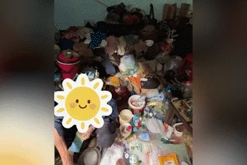 Thợ dọn nhà kể chuyện ẩn giấu trong những căn nhà "bị lãng quên" Thợ dọn nhà kể chuyện ẩn giấu trong những căn nhà "bị lãng quên"