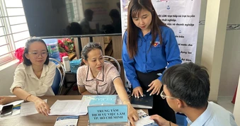TP.HCM dư lao động ngành dịch vụ, nhà hàng, thiếu thợ lành nghề