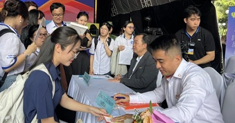TP.HCM: Người 36 - 49 tuổi tìm việc nhiều nhất nhưng doanh nghiệp không mặn mà
