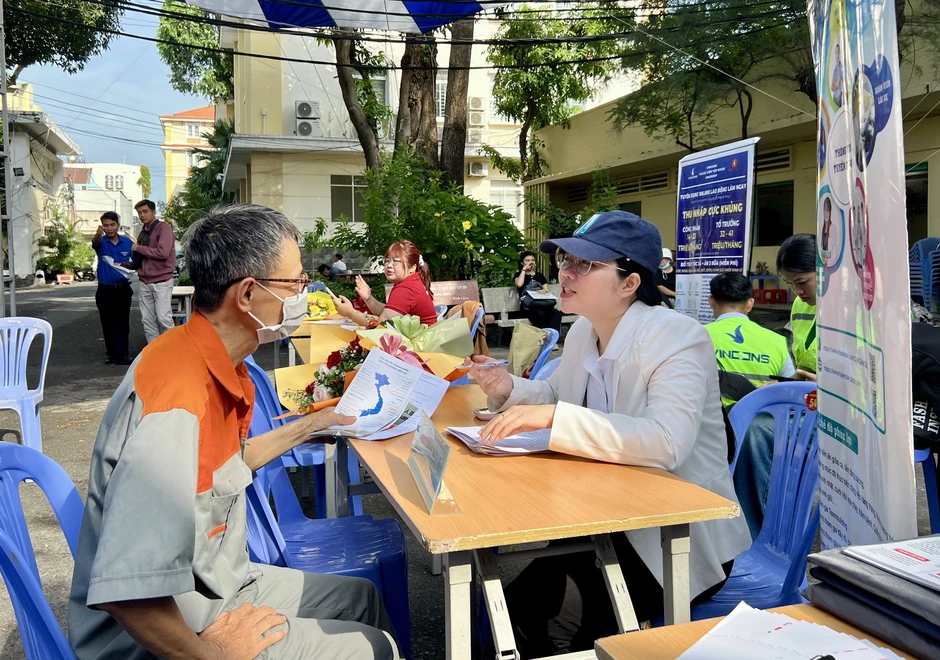 TP.HCM: Việc làm lao động phổ thông lương đến 15 triệu đồng/tháng có thể đi làm ngay TP.HCM: Việc làm lao động phổ thông lương đến 15 triệu đồng/tháng có thể đi làm ngay