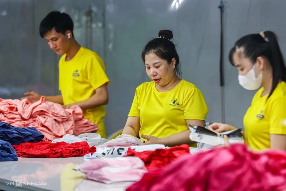 Trả lương chậm, vi phạm giờ làm bị phạt từ 10/9 Trả lương chậm, vi phạm giờ làm bị phạt từ 10/9