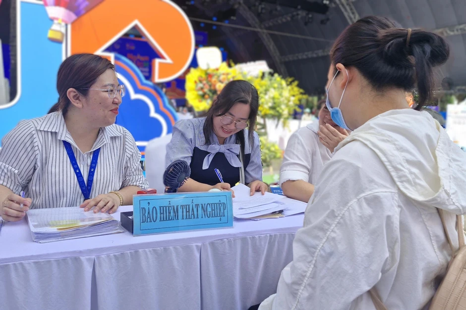 Trường hợp người lao động bị tạm dừng hưởng trợ cấp thất nghiệp Trường hợp người lao động bị tạm dừng hưởng trợ cấp thất nghiệp