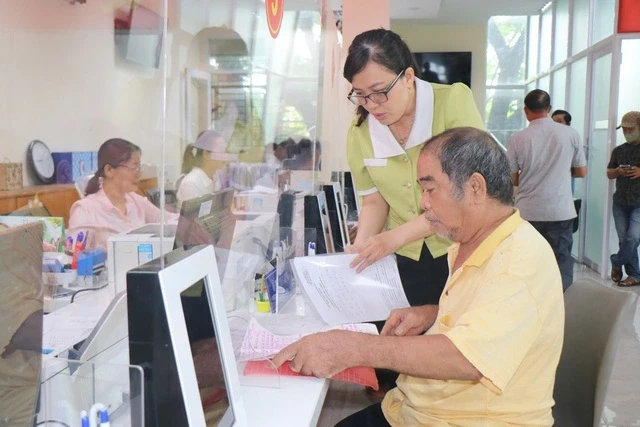 Vì sao cán bộ xã không chuyên trách không thuộc diện tăng lương cơ sở từ 1.7? Vì sao cán bộ xã không chuyên trách không thuộc diện tăng lương cơ sở từ 1.7?