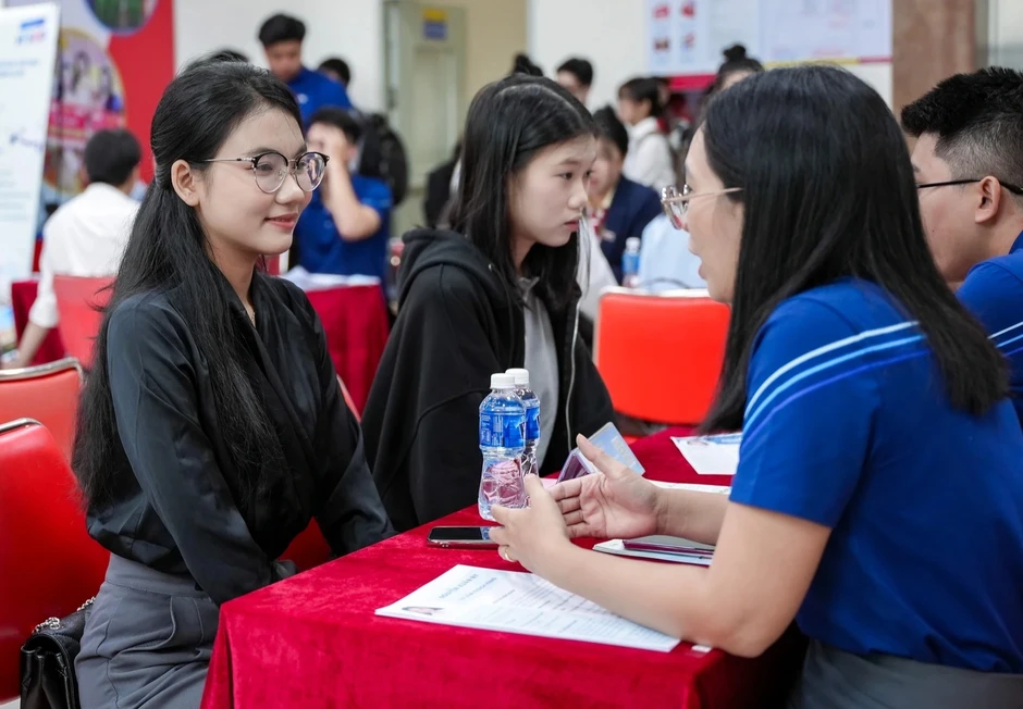 Xu hướng lạ: Nhiều người làm thử việc vài tháng rồi nghỉ