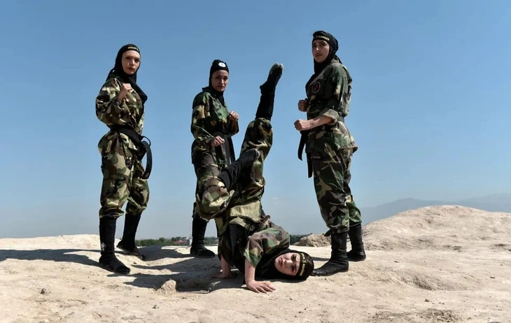 Chuyện về 'đạo quân' ninja nữ của Iran Chuyện về 'đạo quân' ninja nữ của Iran