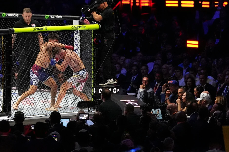 Thất bại gây sốc tại sự kiện UFC ở Nhà Trắng Thất bại gây sốc tại sự kiện UFC ở Nhà Trắng