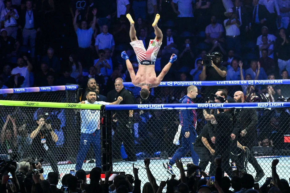 Thất bại gây sốc tại sự kiện UFC ở Nhà Trắng Thất bại gây sốc tại sự kiện UFC ở Nhà Trắng