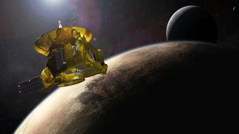 Tàu NASA 'thức giấc' sau gần một năm ngủ đông