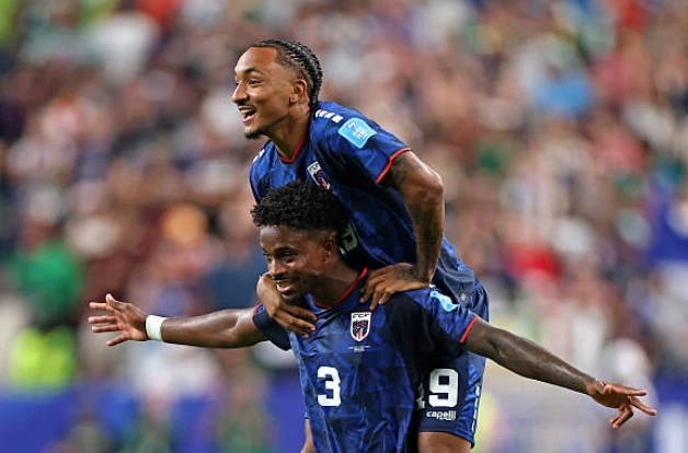 "Cổ tích" Cape Verde từ quốc gia tí hon đến vòng 32 đội World Cup "Cổ tích" Cape Verde từ quốc gia tí hon đến vòng 32 đội World Cup