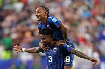 "Cổ tích" Cape Verde từ quốc gia tí hon đến vòng 32 đội World Cup