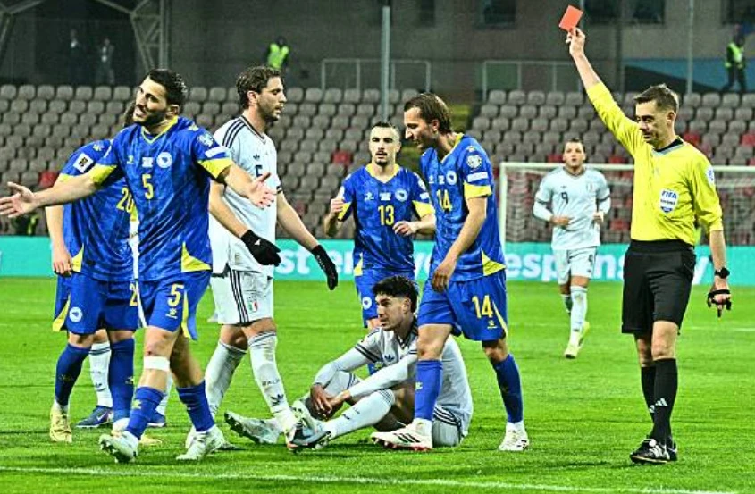 "Nhành sậy" Gravina và sự sụp đổ của đế chế bóng đá Ý "Nhành sậy" Gravina và sự sụp đổ của đế chế bóng đá Ý