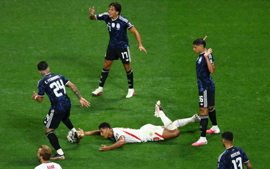 29 tiểu xảo của Argentina trước tuyển Anh: Đỉnh cao hắc ám 29 tiểu xảo của Argentina trước tuyển Anh: Đỉnh cao hắc ám