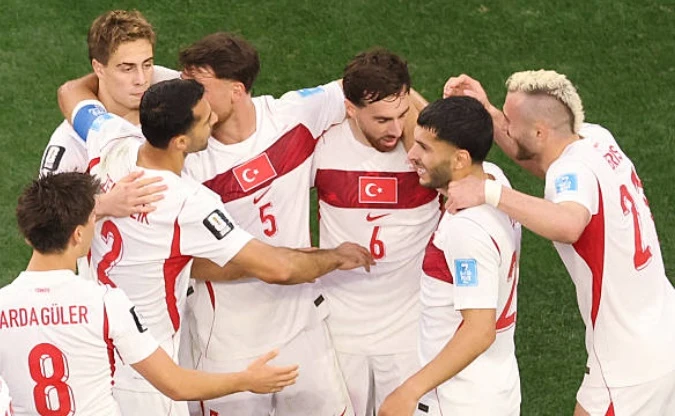 5 bàn rượt đuổi, Thổ Nhĩ Kỳ ngẩng cao đầu rời World Cup 5 bàn rượt đuổi, Thổ Nhĩ Kỳ ngẩng cao đầu rời World Cup