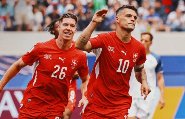 5 dấu ấn Thụy Sĩ 4-1 Bosnia: 'Siêu dự bị' Manzambi; Bản lĩnh nơi Xhaka 5 dấu ấn Thụy Sĩ 4-1 Bosnia: 'Siêu dự bị' Manzambi; Bản lĩnh nơi Xhaka