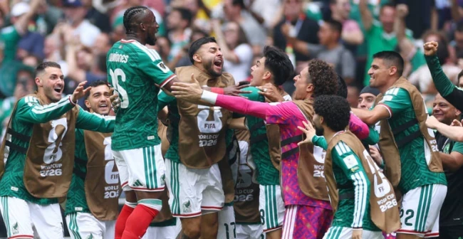 5 điểm nhấn Mexico 2-0 Nam Phi: Kỷ lục lịch sử; Thông điệp của Raul Jimenez
