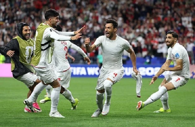 5 điều đáng nhớ ở trận Ai Cập 1-1 Iran: Rezaeian sửa sai cho Taremi; VAR tước bàn thắng phút bù giờ 5 điều đáng nhớ ở trận Ai Cập 1-1 Iran: Rezaeian sửa sai cho Taremi; VAR tước bàn thắng phút bù giờ