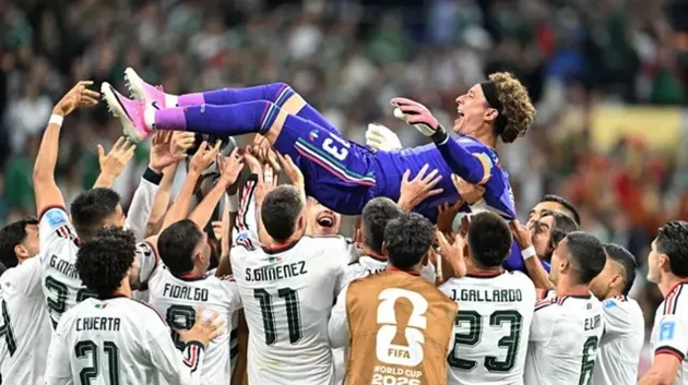 5 điều rút ra sau trận Mexico thắng CH Séc 3-0: Kỷ lục gia Ochoa