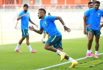 Ancelotti lý giải nguyên nhân Neymar ngồi dự bị trước Nhật Bản