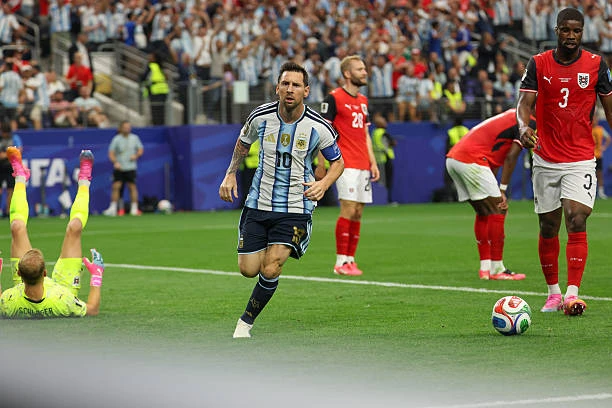 Argentina 2-0 Áo: Messi độc chiếm kỷ lục World Cup với 18 bàn thắng