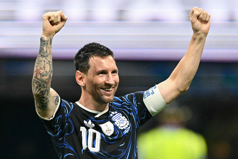Argentina trọn vẹn ôm lấy Messi sau hai thập kỷ chờ đợi Argentina trọn vẹn ôm lấy Messi sau hai thập kỷ chờ đợi