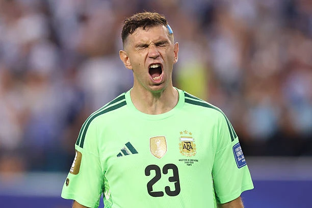 Argentina và Anh có cùng một điểm yếu chí mạng Argentina và Anh có cùng một điểm yếu chí mạng