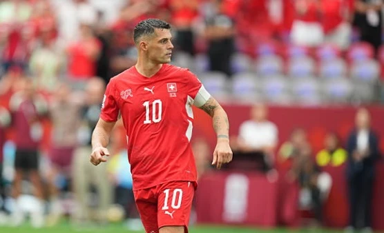 Bản lĩnh của Xhaka giúp Thụy Sĩ làm nên lịch sử Bản lĩnh của Xhaka giúp Thụy Sĩ làm nên lịch sử