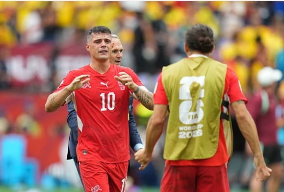 Bản lĩnh của Xhaka giúp Thụy Sĩ làm nên lịch sử Bản lĩnh của Xhaka giúp Thụy Sĩ làm nên lịch sử
