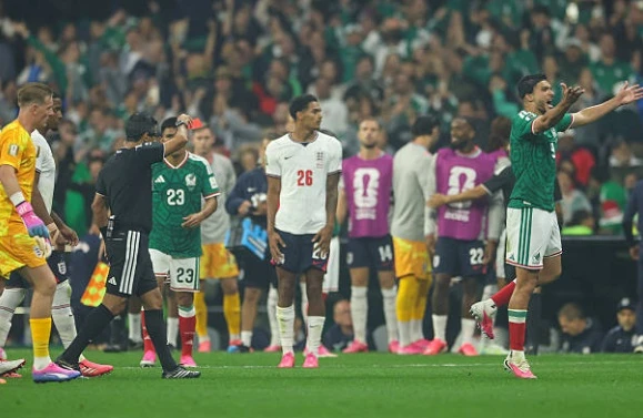 Bản lĩnh thép là điểm tựa giúp tuyển Anh hóa giải Mexico Bản lĩnh thép là điểm tựa giúp tuyển Anh hóa giải Mexico