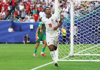 Bellingham lập kỷ lục, vượt mặt Rooney ở tuyển Anh