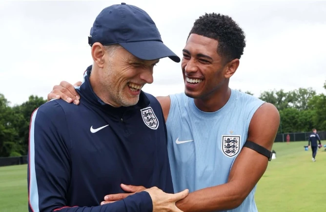 Bellingham và Tuchel: Khi sự căng thẳng thúc đẩy tuyển Anh tại World Cup Bellingham và Tuchel: Khi sự căng thẳng thúc đẩy tuyển Anh tại World Cup