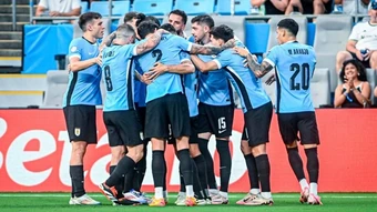 Bielsa gạch tên Luis Suarez khỏi danh sách dự World Cup 2026