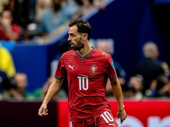 Bồ Đào Nha bị loại, CĐV trút giận lên Bernardo Silva