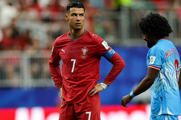 Bồ Đào Nha đang hy sinh vinh quang vì cái tôi của Ronaldo? Bồ Đào Nha đang hy sinh vinh quang vì cái tôi của Ronaldo?