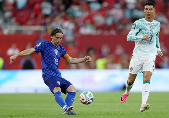 Bồ Đào Nha hạ Croatia: Ronaldo ''viết sử''; Đoạn kết buồn cho Modric Bồ Đào Nha hạ Croatia: Ronaldo ''viết sử''; Đoạn kết buồn cho Modric
