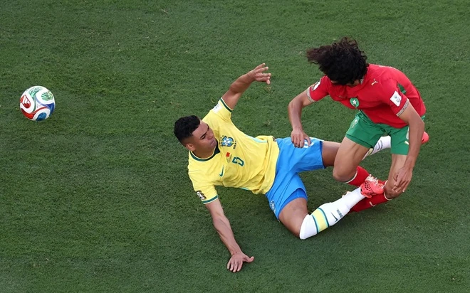 Bouaddi và màn trình diễn khiến Casemiro bị lu mờ