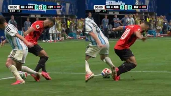 Bức xúc trọng tài trận thua Argentina, Ai Cập gửi đơn kiện lên FIFA