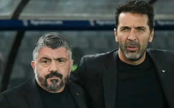 Buffon bỏ ngỏ khả năng rời tuyển Ý sau thảm họa World Cup