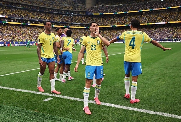 Cách tuyển Brazil phá vỡ cấu trúc phòng ngự của Nhật Bản Cách tuyển Brazil phá vỡ cấu trúc phòng ngự của Nhật Bản