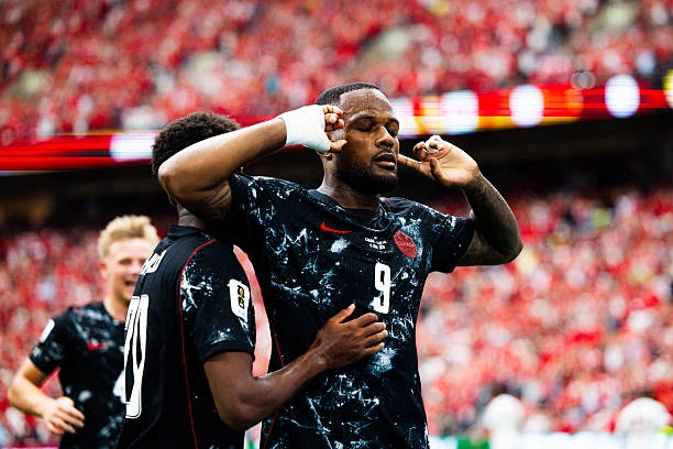 Canada viết trang sử mới sau trận thắng 6-0 Qatar Canada viết trang sử mới sau trận thắng 6-0 Qatar