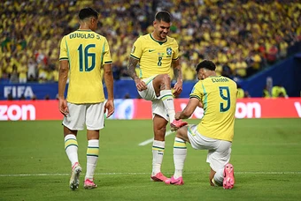 CĐV xúi Cunha thuyết phục Bruno Guimaraes gia nhập Man Utd