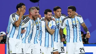 Chấm điểm tuyển Argentina: Messi tiệm cận hoàn hảo