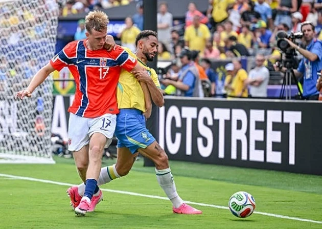 Chấm điểm tuyển Brazil: Điểm đen Guimaraes, Vinicius cô độc Chấm điểm tuyển Brazil: Điểm đen Guimaraes, Vinicius cô độc