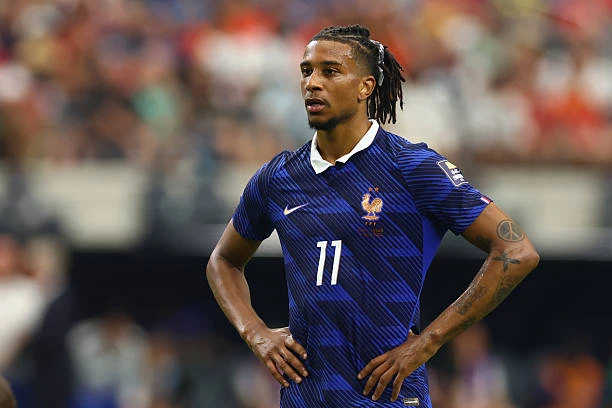 Chấm điểm tuyển Pháp: Mbappe "mất tích"; Sai lầm sơ đẳng của Digne