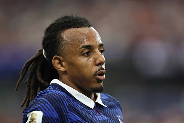 Chấm điểm tuyển Pháp: Mbappe "mất tích"; Sai lầm sơ đẳng của Digne
