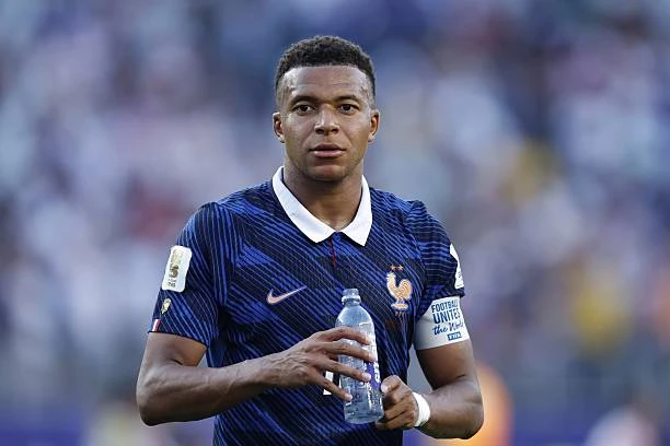 Chấm điểm tuyển Pháp: Mbappe thể hiện bản lĩnh; Olise gặp khó