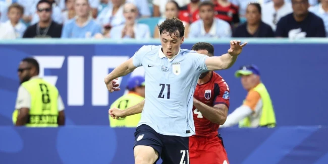 Chấm điểm tuyển Uruguay: Araujo hay nhất; Olivera phạm sai lầm tai hại