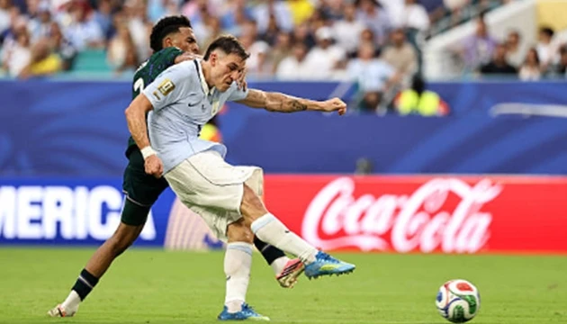 Chấm điểm tuyển Uruguay: Điểm sáng Araujo, báo động cho Nunez Chấm điểm tuyển Uruguay: Điểm sáng Araujo, báo động cho Nunez