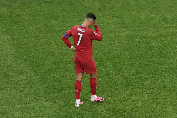 Chê Ronaldo ích kỷ, Henry mới chỉ đúng một nưa Chê Ronaldo ích kỷ, Henry mới chỉ đúng một nưa